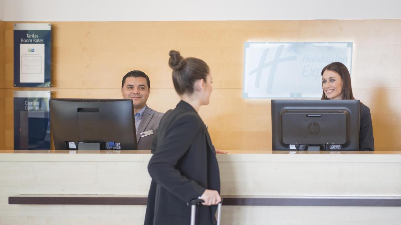 Holiday Inn Express Molins De Rei By Ihg Kültér fotó