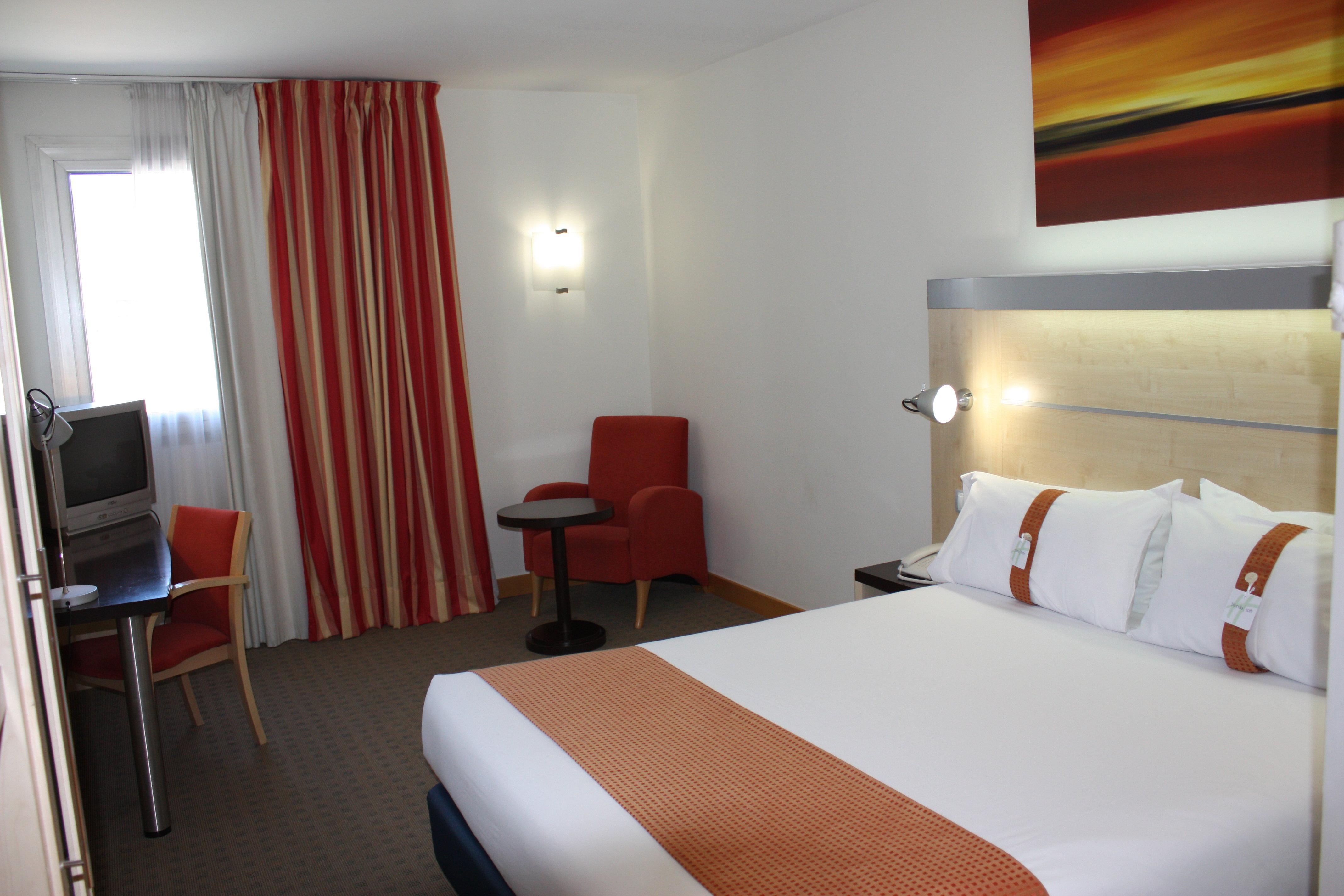 Holiday Inn Express Molins De Rei By Ihg Kültér fotó