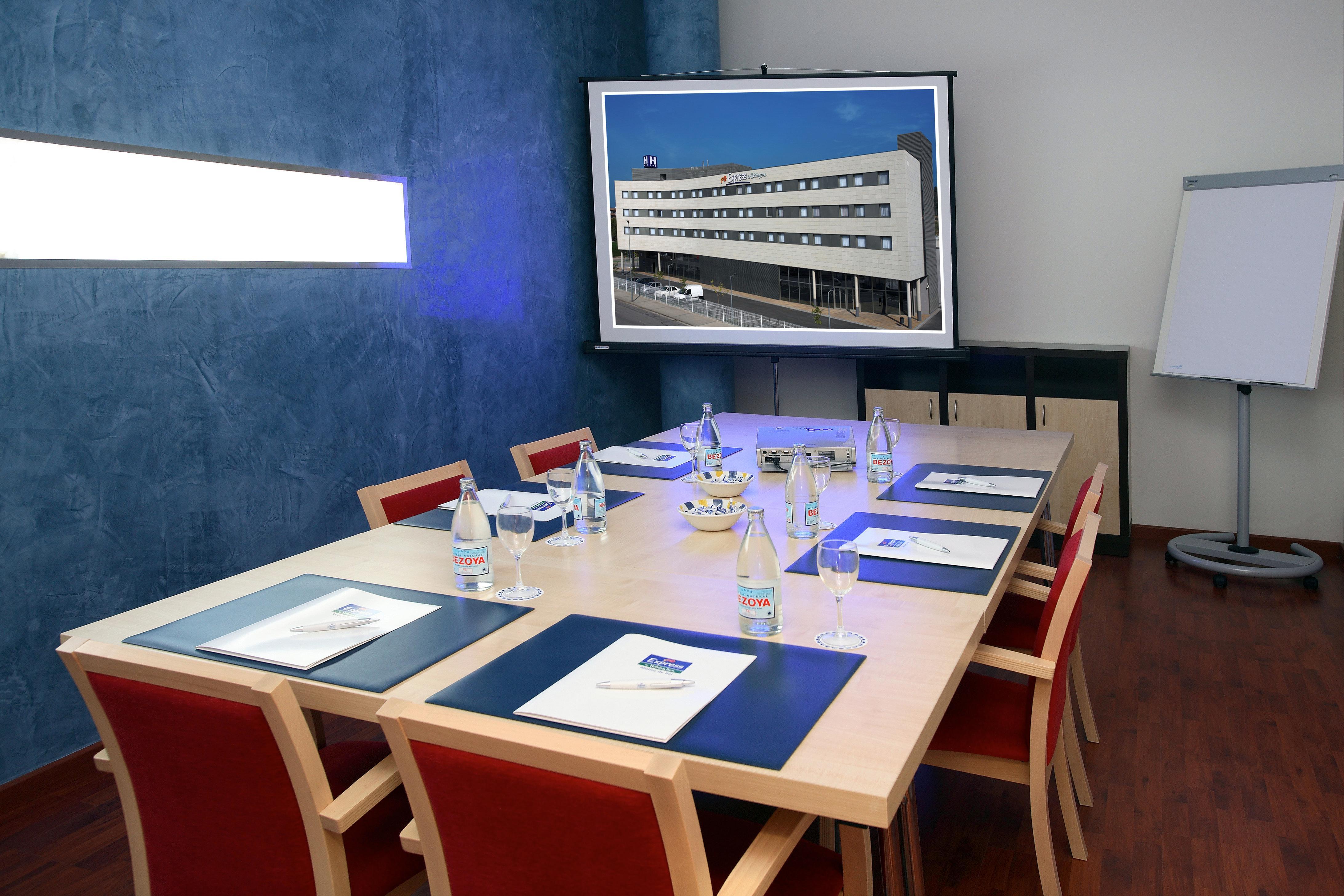 Holiday Inn Express Molins De Rei By Ihg Kültér fotó