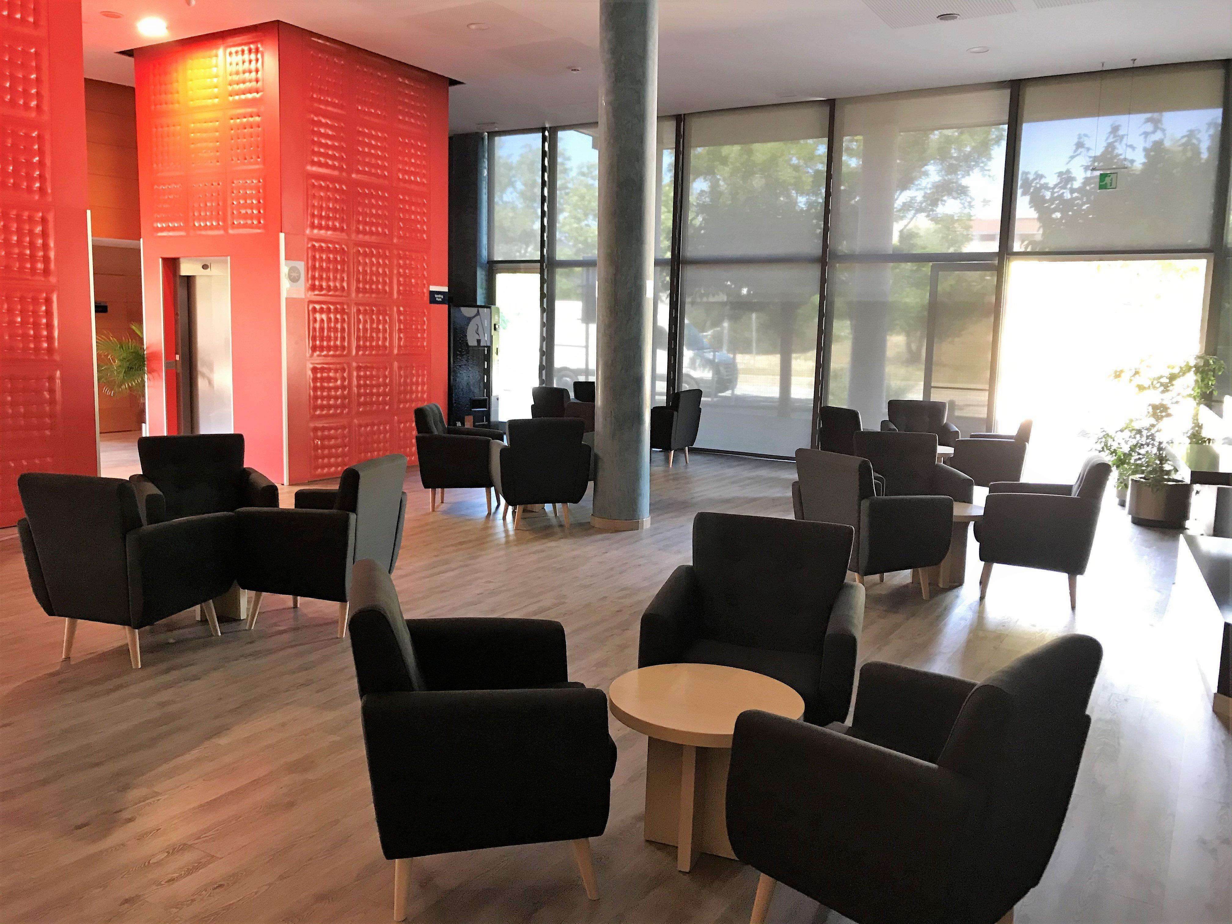 Holiday Inn Express Molins De Rei By Ihg Kültér fotó
